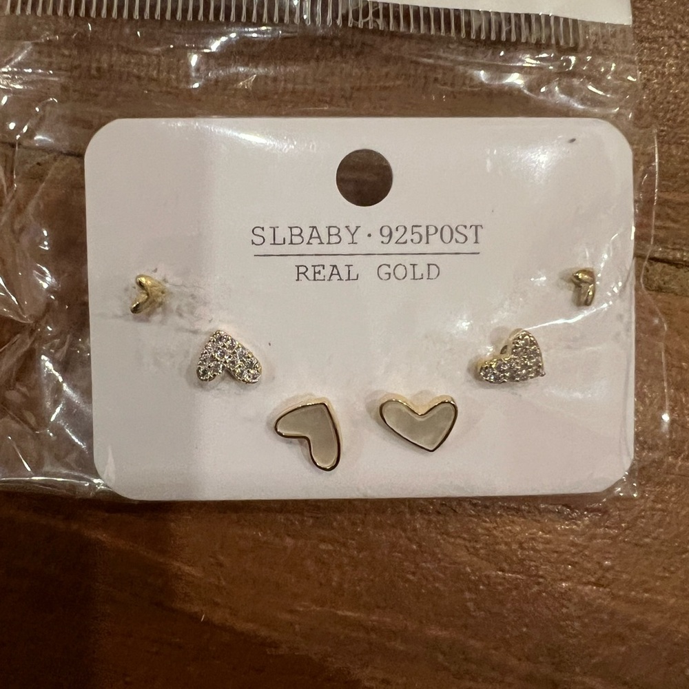 Small heart earrings - Brand new